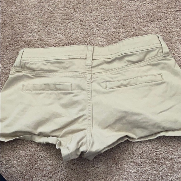 Shorts - Picture 2 of 3